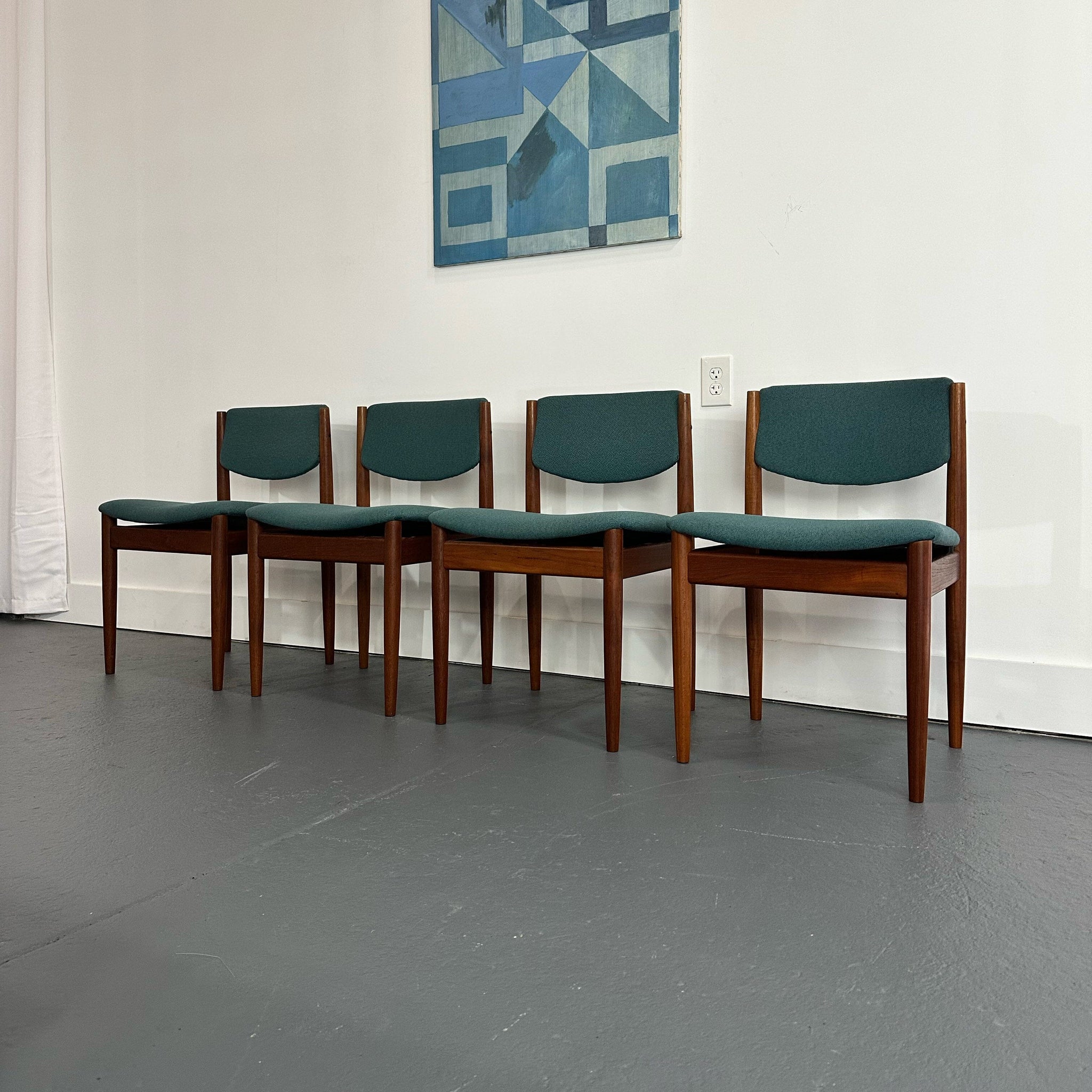 Set of 4 Finn Juhl Model 197 Danish Modern Dining Chairs Dining Chairs France and Søn 