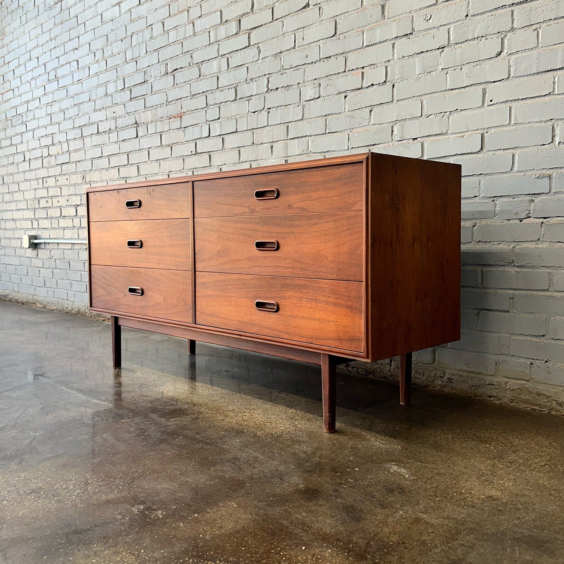 6 Drawer Walnut Dresser by Jack Cartwright for Founders Dressers Founders 