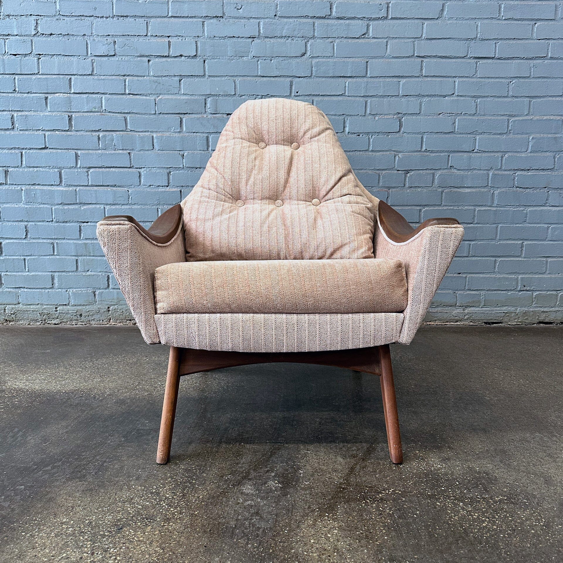 Adrain Pearsall Lounge Chair – MidMod Decor1