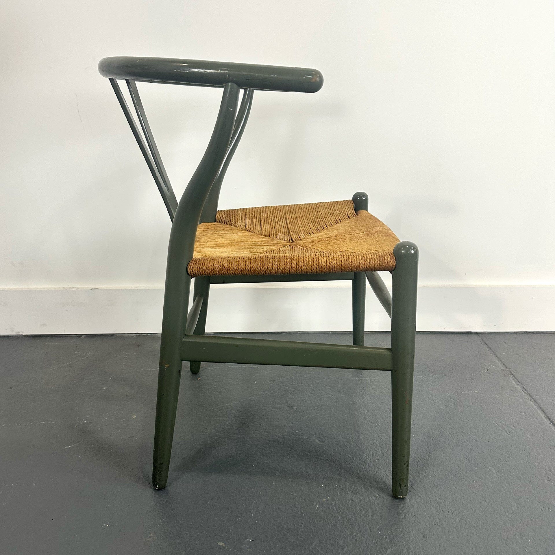 Authentic Hans Wegner Wishbone Chair – MidMod Decor