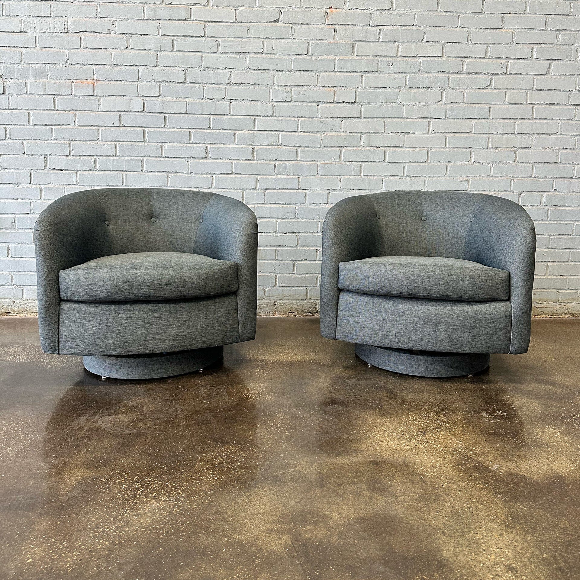 Barrel Swivel Chairs Produced by Hekman-Dansen Contemporary Lounge Chairs Hekman-Dansen Contemporary 