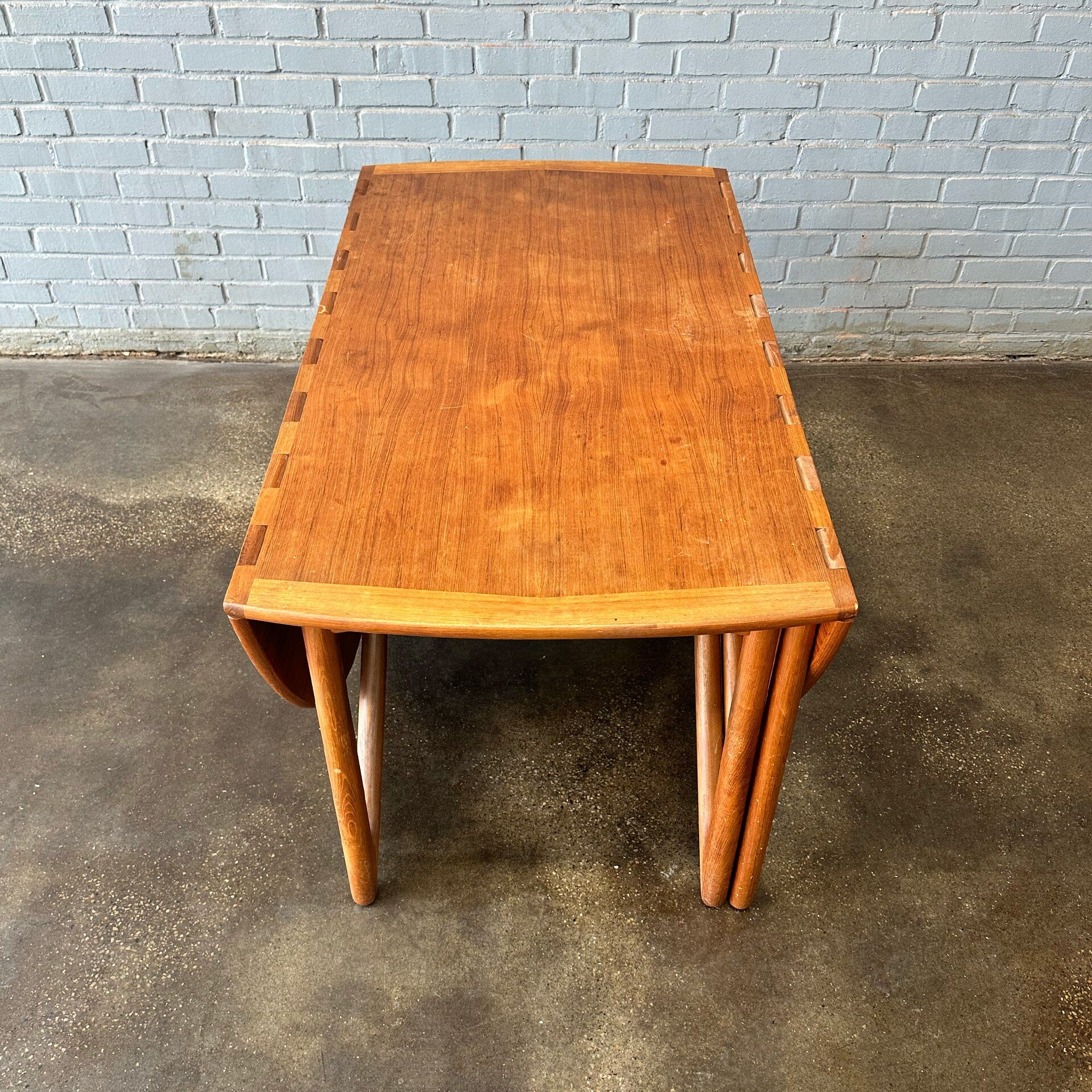 Danish Gate-Leg Dining Table in Teak Dining Tables Koefoed Hornslet 