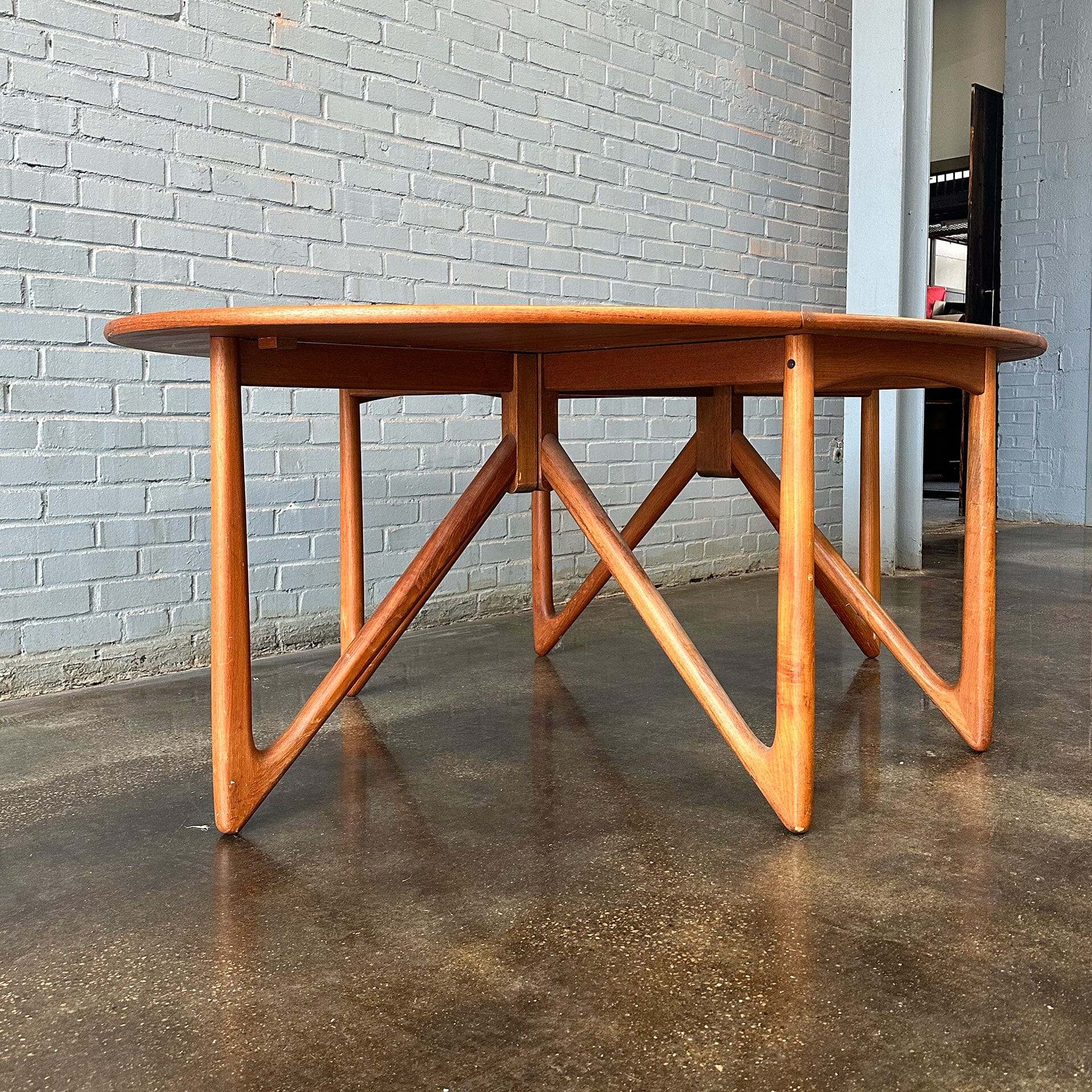 Danish Gate-Leg Dining Table in Teak Dining Tables Koefoed Hornslet 