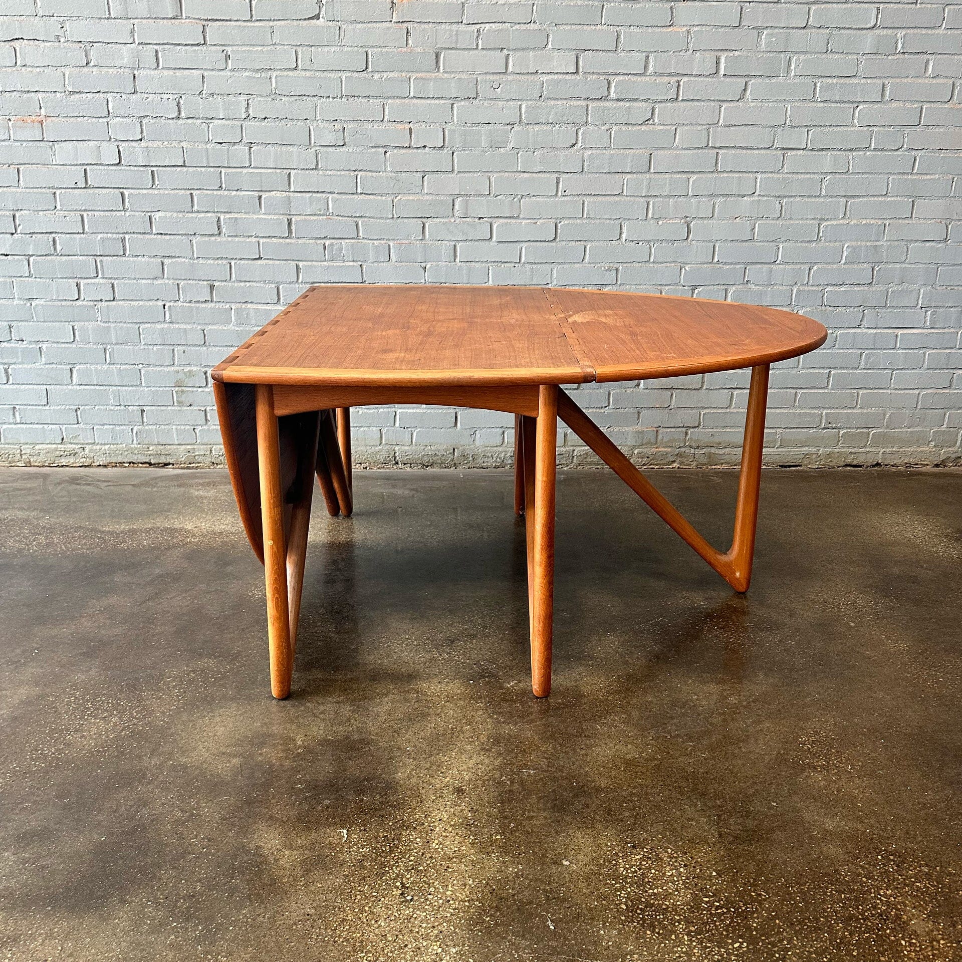 Danish Gate-Leg Dining Table in Teak Dining Tables Koefoed Hornslet 