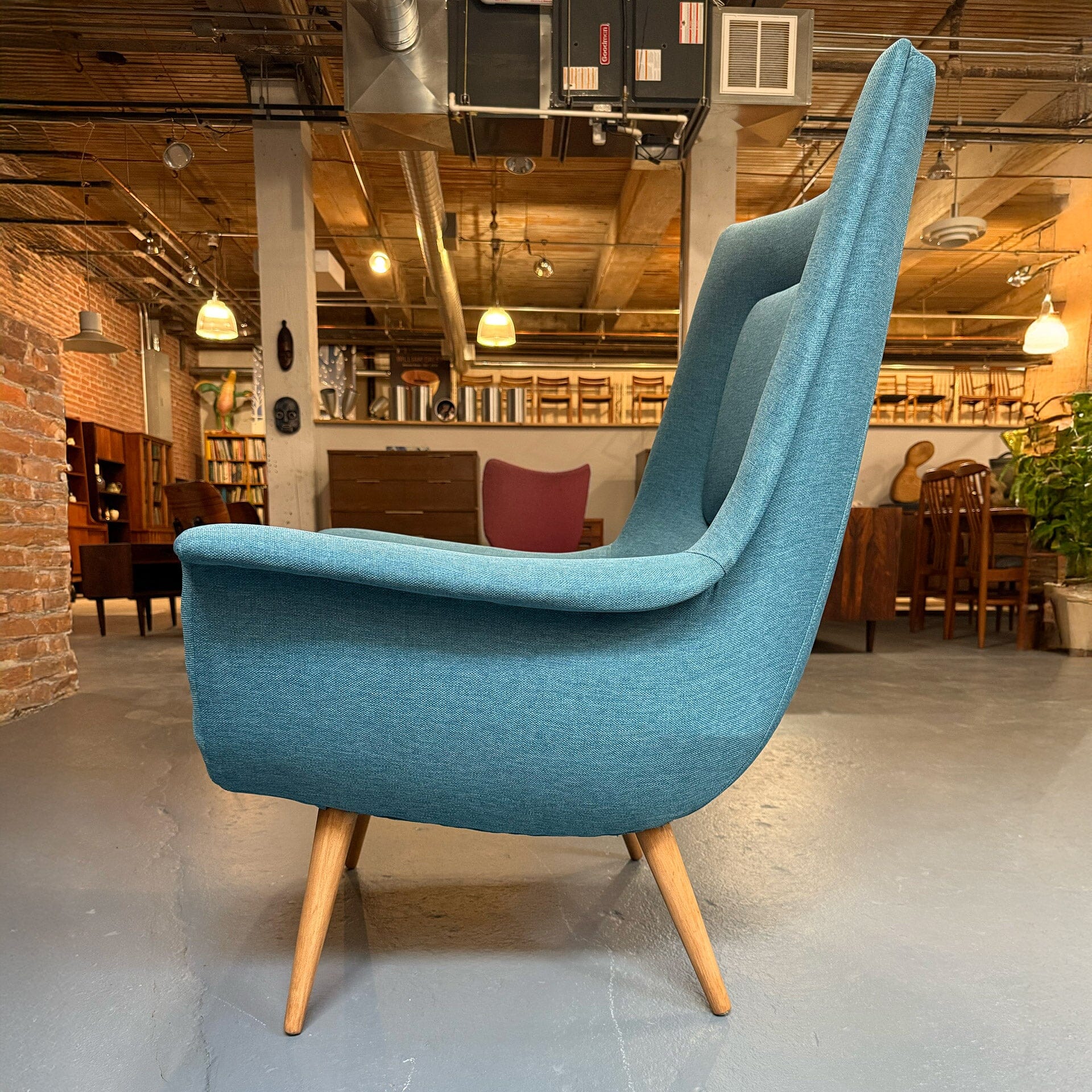 Danish Scoop-Backed Lounge Chair – MidMod Decor