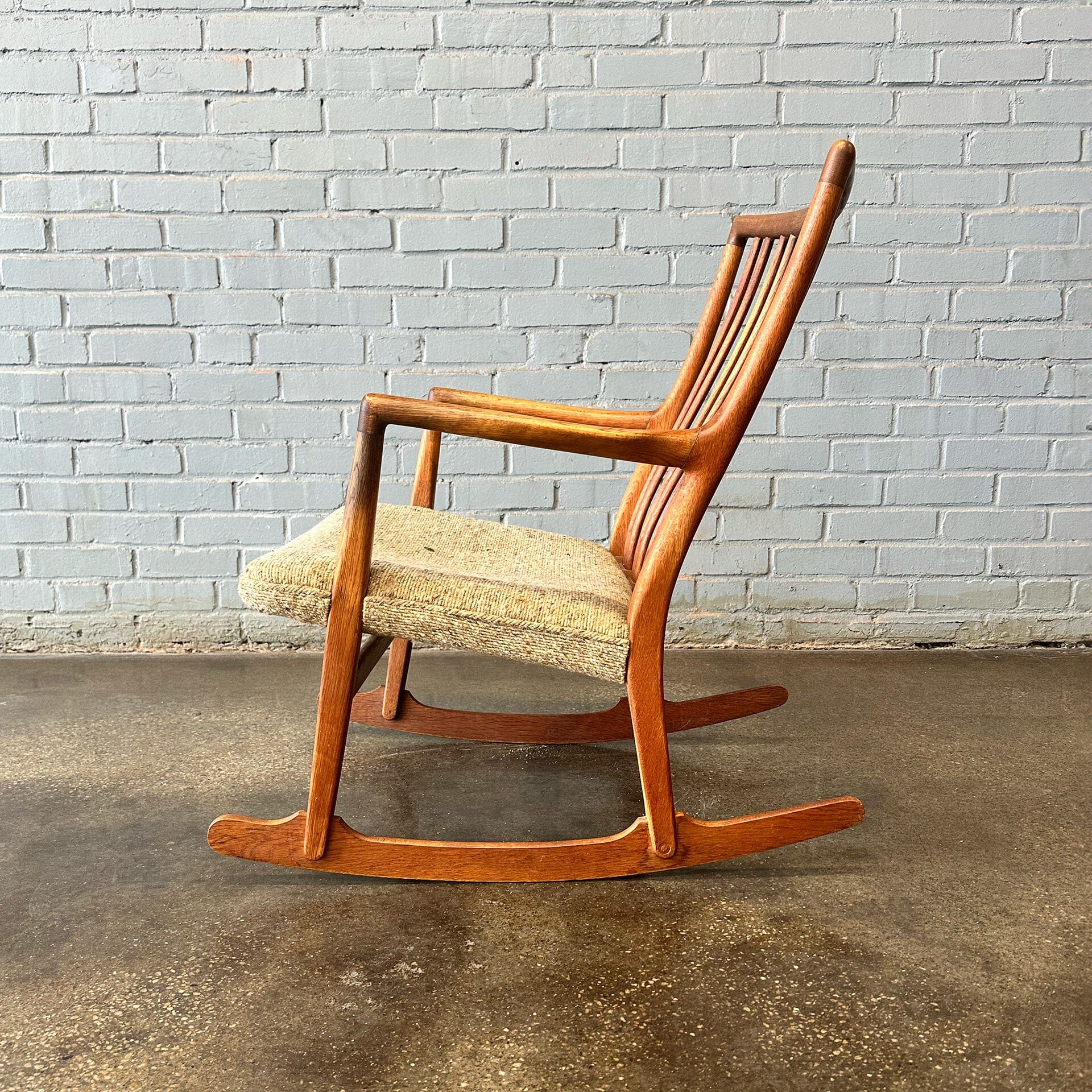 Hans Wegner ML-33 Rocking Chair Rocking Chair MidMod Decor 