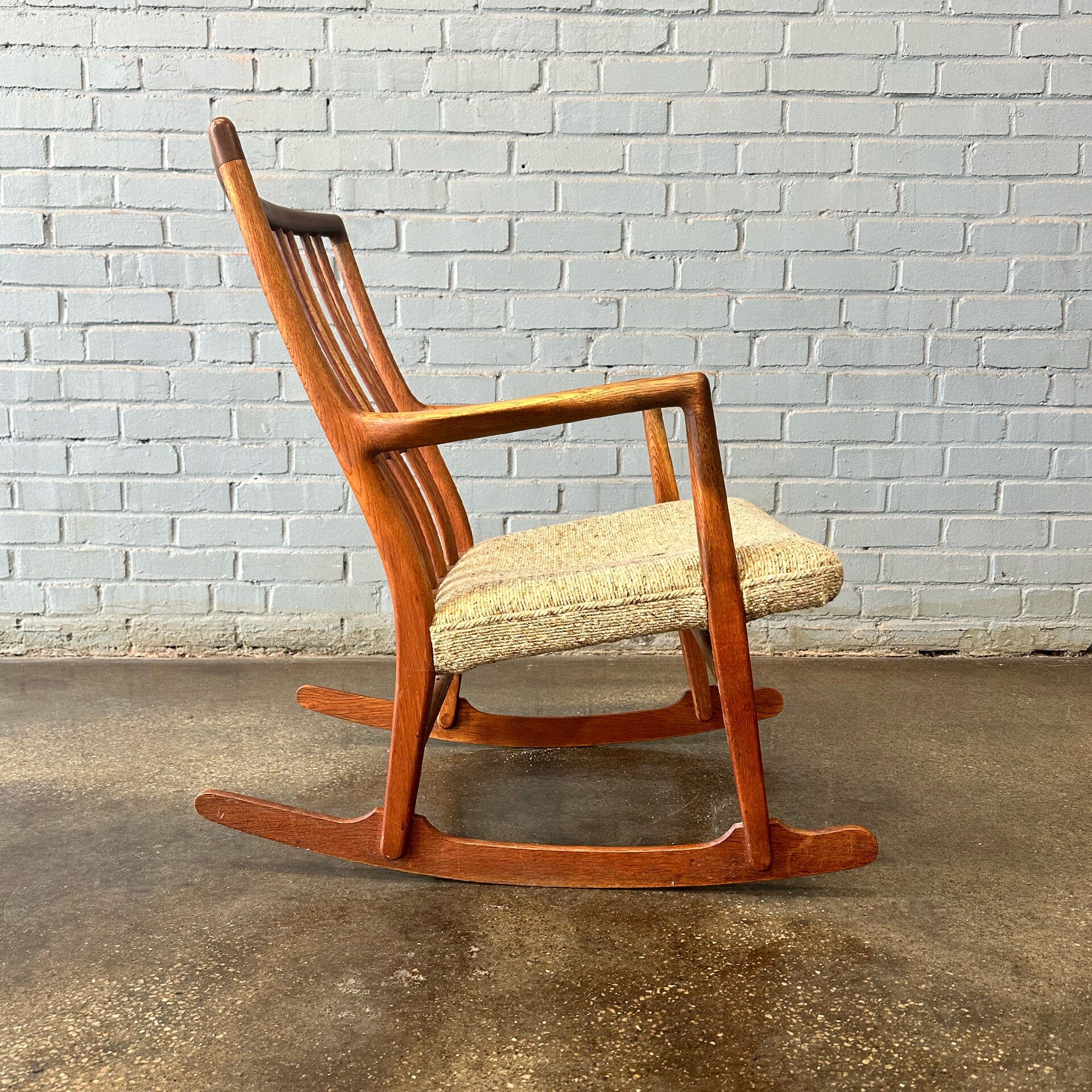 Hans Wegner ML-33 Rocking Chair Rocking Chair MidMod Decor 