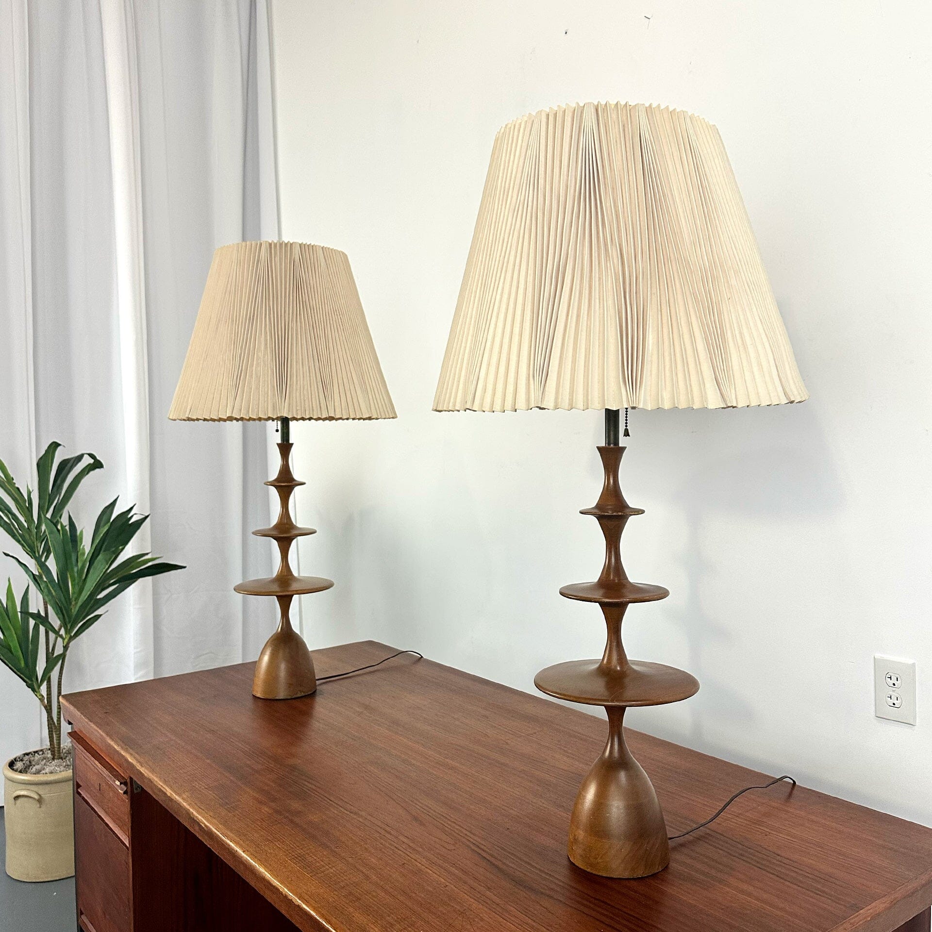 MCM Walnut Table Lamps Table Lamp Unknown 