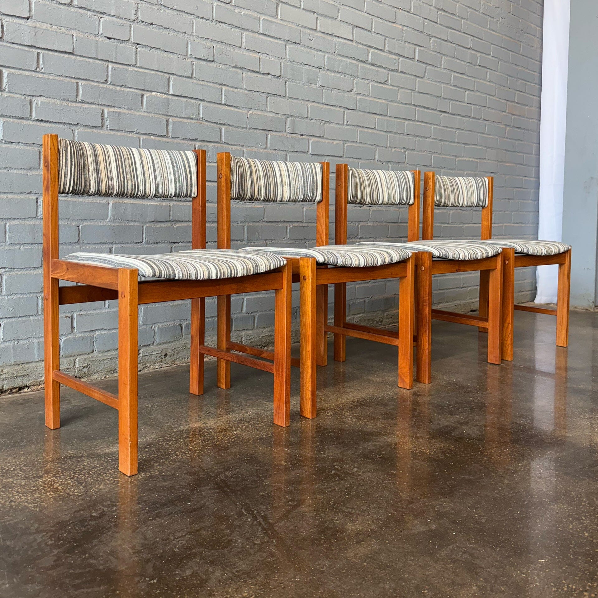 Set of 4 DScan Teak Dining Chairs Dining Chairs D-Scan 