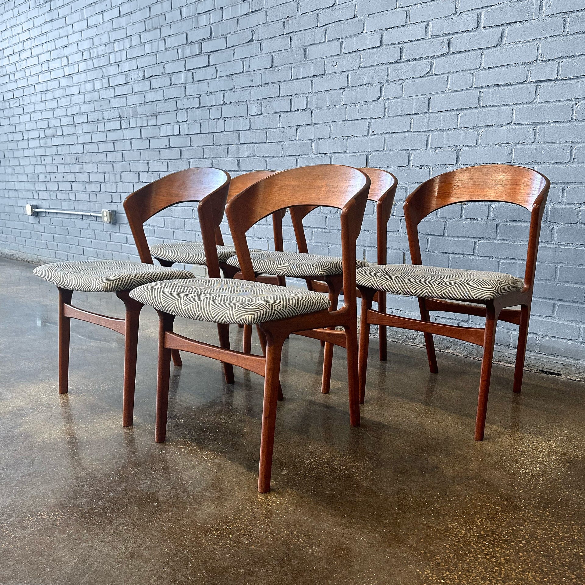 Set of 5 Curved Back Dining Chairs by Randers Møbelfabrik in Teak Dining Chairs Randers Møbelfabrik 