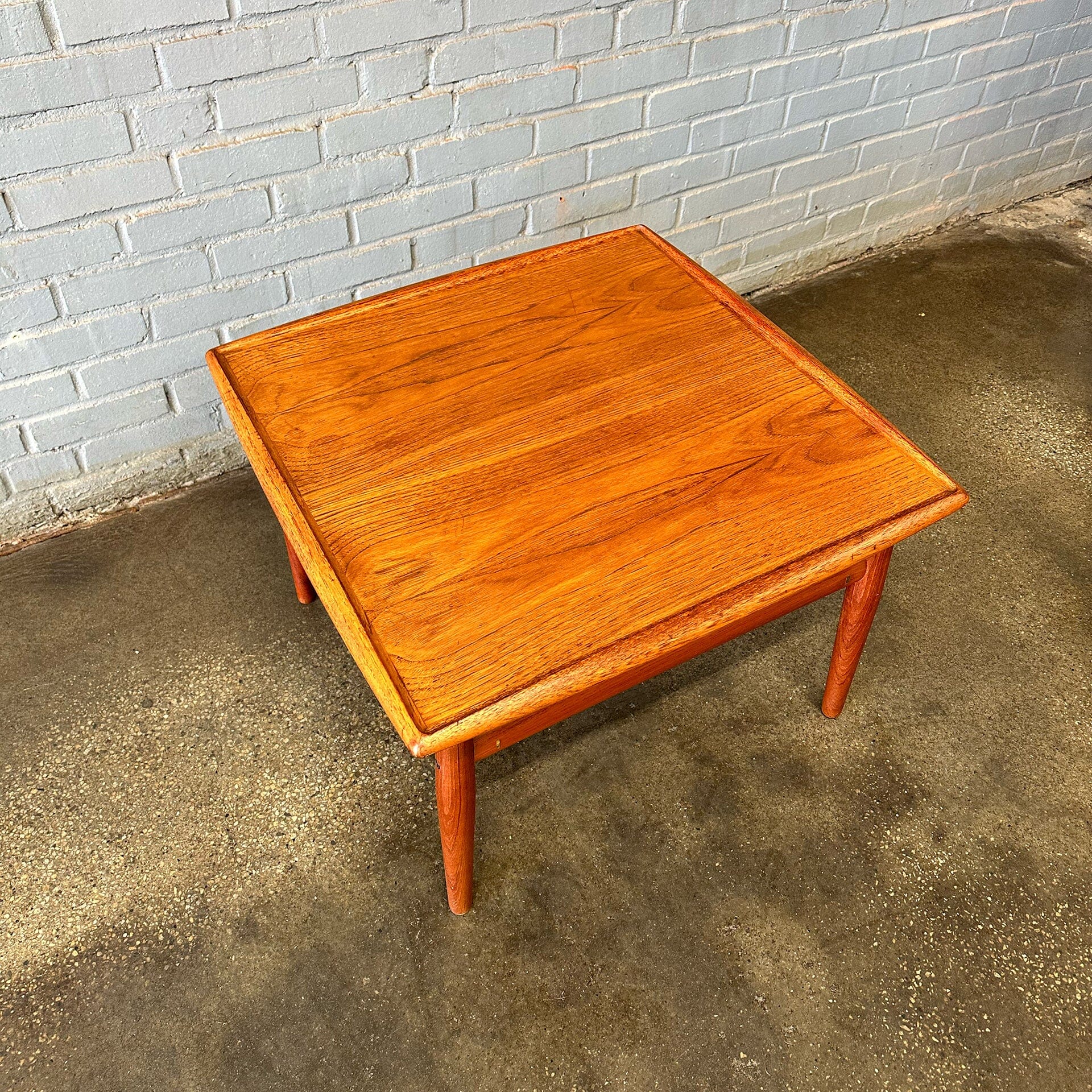 Square Teak Grete Jalk Side Table – MidMod Decor