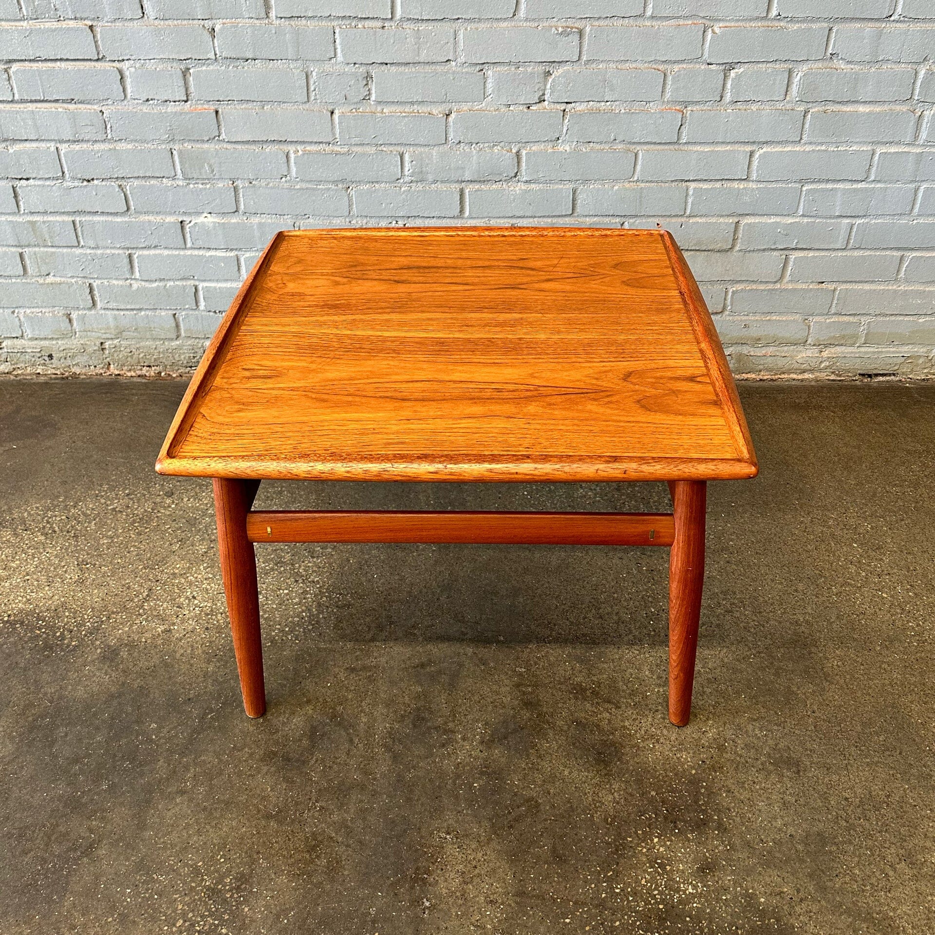Square Teak Grete Jalk Side Table – MidMod Decor