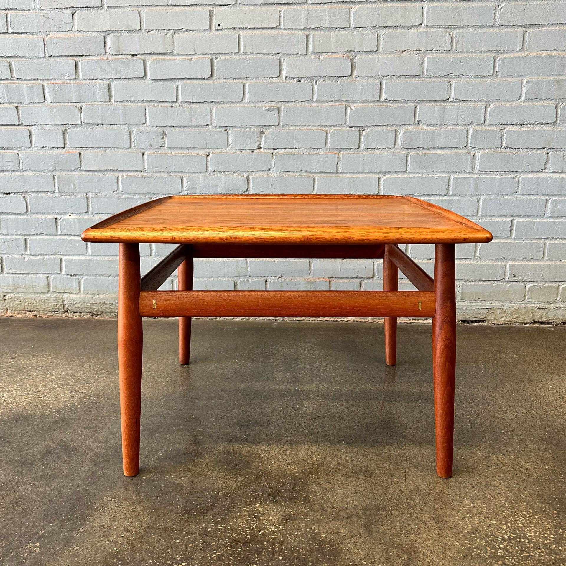 Square Teak Grete Jalk Side Table – MidMod Decor