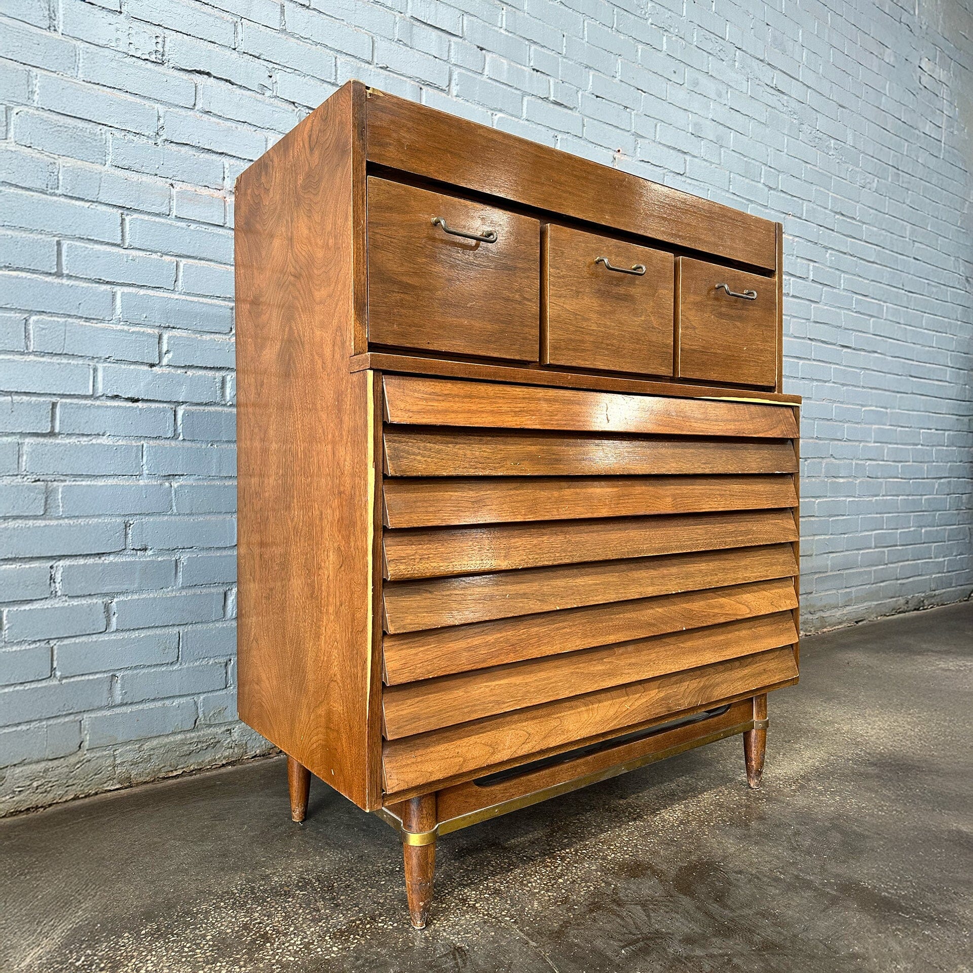 american of martinsville dresser Mid Century Modern American of Martinsville Dresser, 1950's