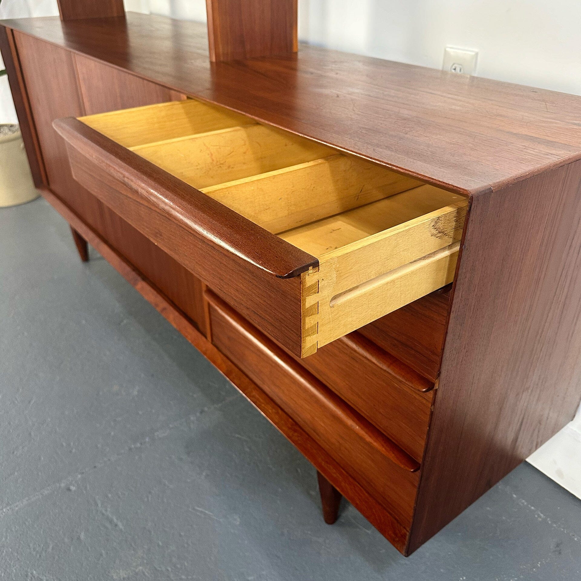 Teak Two-Tier Sideboard Sideboards Westnofa 