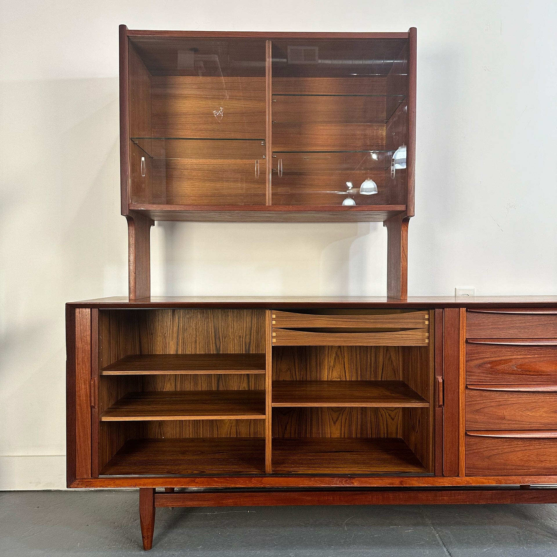 Teak Two-Tier Sideboard Sideboards Westnofa 