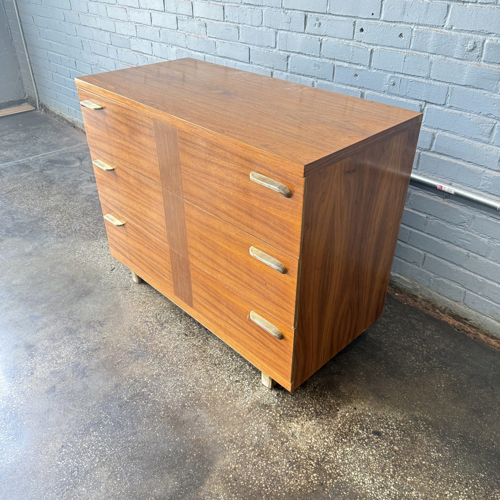 Vintage 1950s Mid-Century Modern Walnut Dresser – MidMod Decor