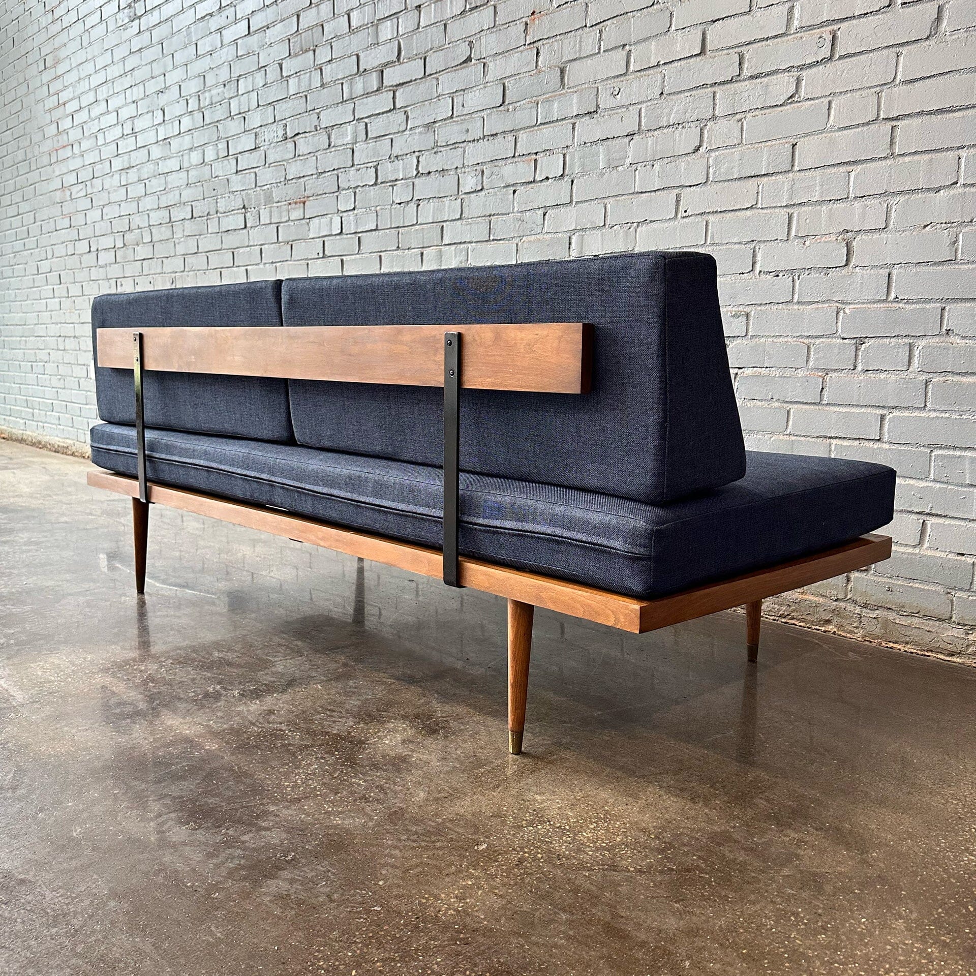 Walnut Mid-Century Modern Daybed Sofa / Couch Unknown 