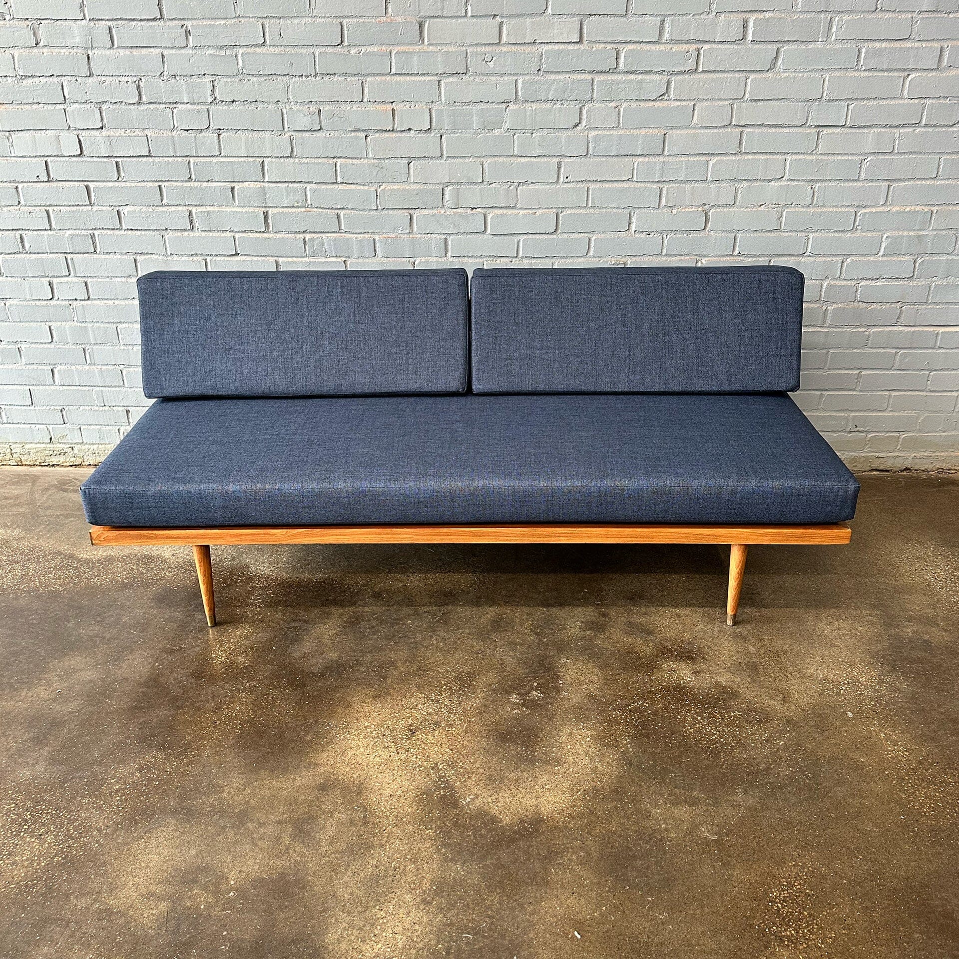 Walnut Mid-Century Modern Daybed Sofa / Couch Unknown 