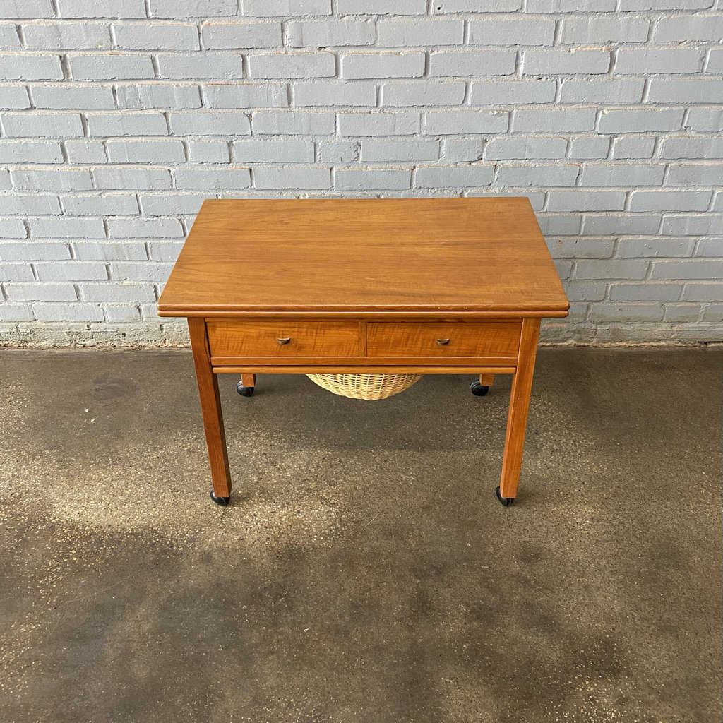 18+ Mid Century Sewing Table