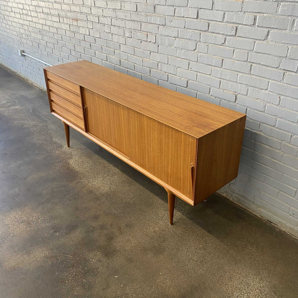 Gunni Omann Model 18 Credenza in Teak – MidMod Decor