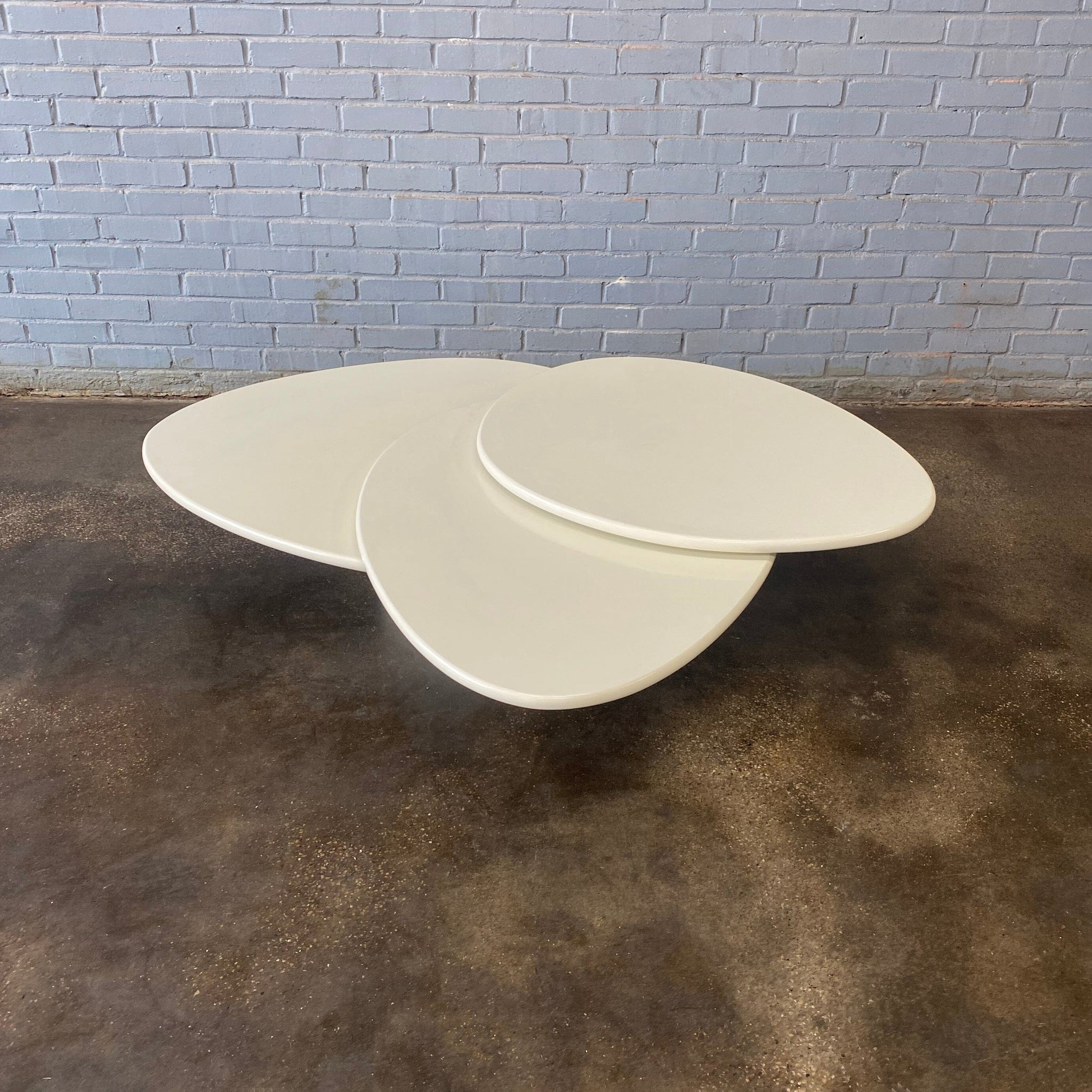 White Lacquer Pedal Coffee Table by Roger Rougier Coffee Tables Unknown 
